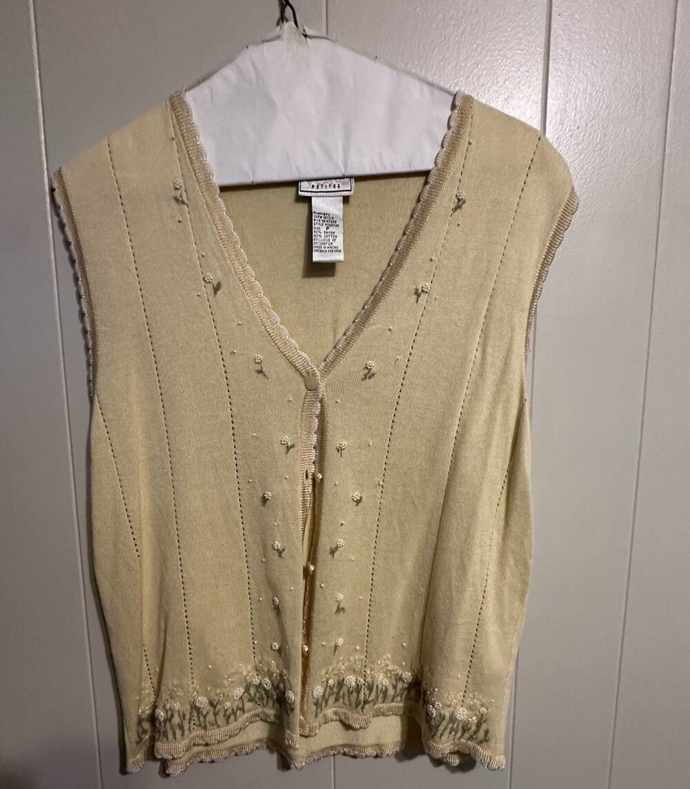 Napa Valley Petites Women’s Beige Knit V-Neck Sleeveless Button Sweater Vest P
